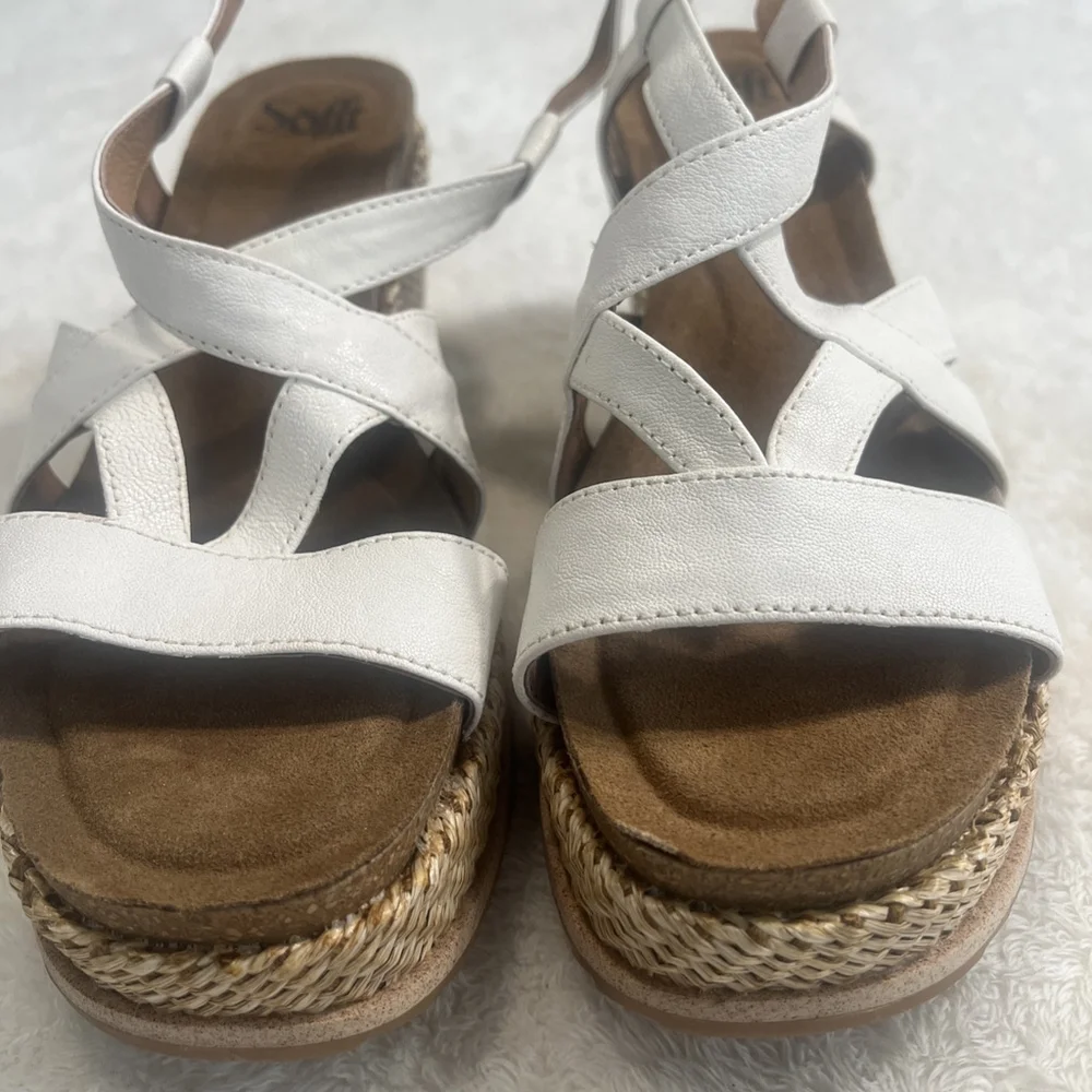 NWT Sofft Women's Devyn Sz 9.5 Wedge Sandals White Leather Open Toe Ankle Strap - Picture 3 of 16
